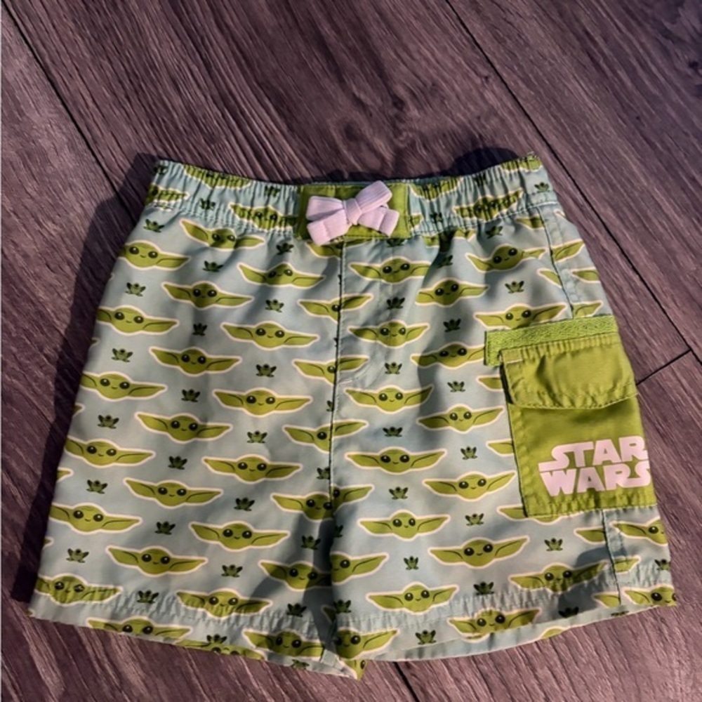 Star Wars Baby Yoda Green Swim Shorts 12-18 M